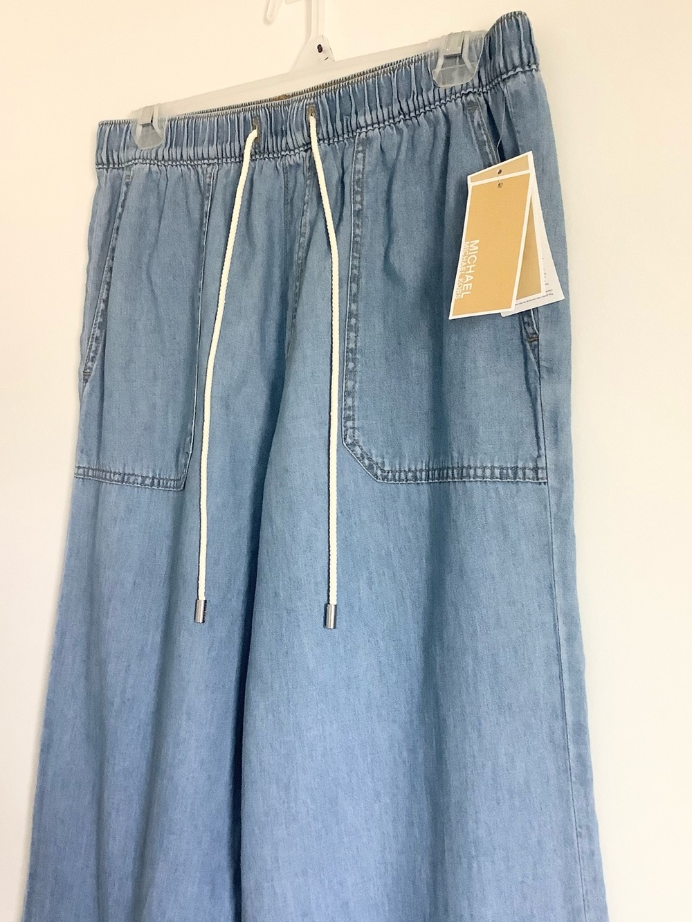 Michael Kors Light Wash Denim Wide Flare Relaxed Fit Women’s Jeans Sz.S NEW